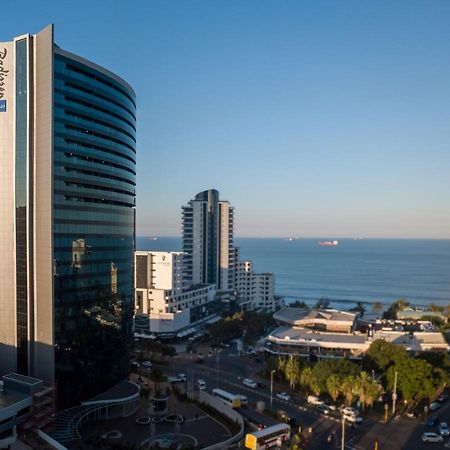 Radisson Blu Hotel, Durban Umhlanga Экстерьер фото